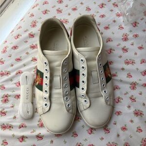 Gucci Cream Sneakers with Green and Red Accents